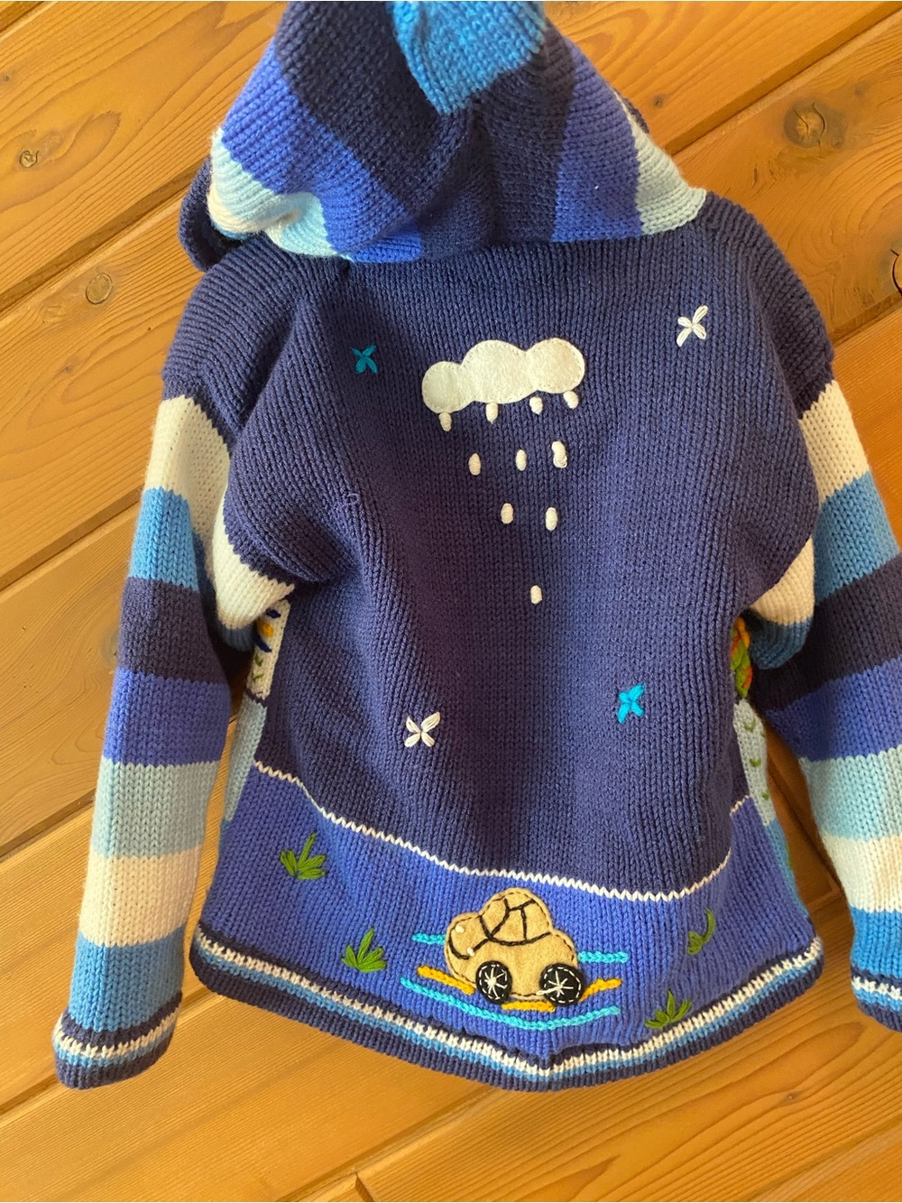 Peruvian Sweater - Picture 4 of 5